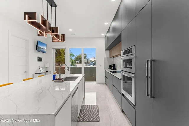 $2,000,000 | 1809 Riverview Drive, Melbourne, FL 32901