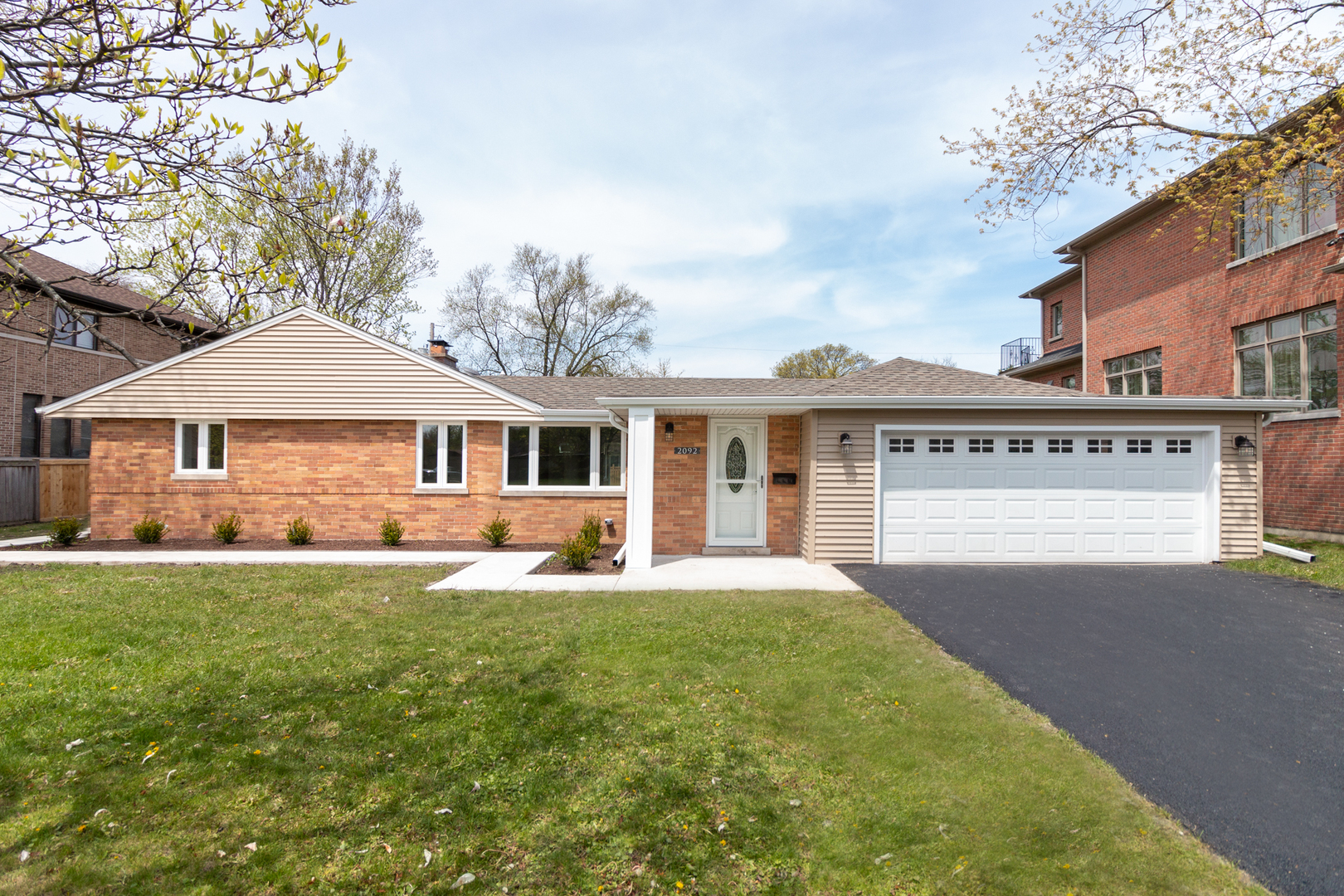 2092 De Cook Avenue Park Ridge, IL 60068 - Photo 1 of 21