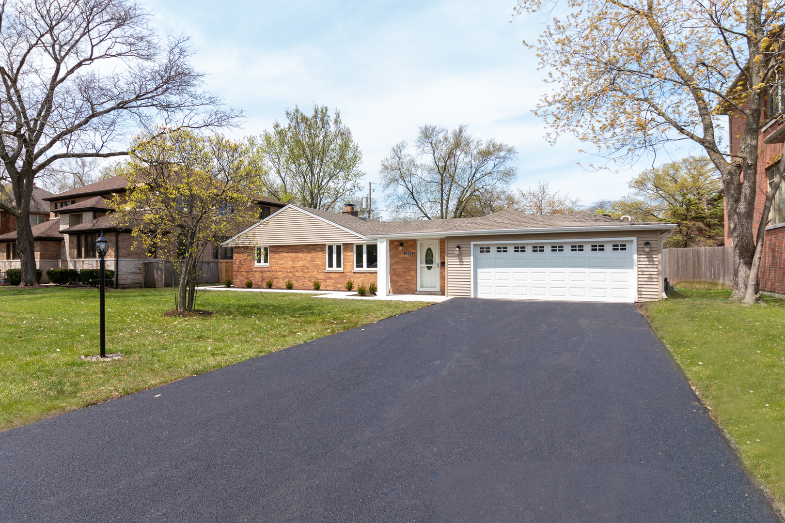 2092 De Cook Avenue Park Ridge, IL 60068 - Photo 2 of 21