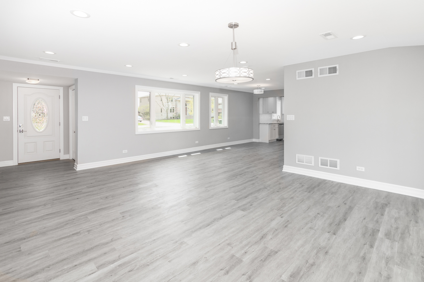 2092 De Cook Avenue Park Ridge, IL 60068 - Photo 4 of 21