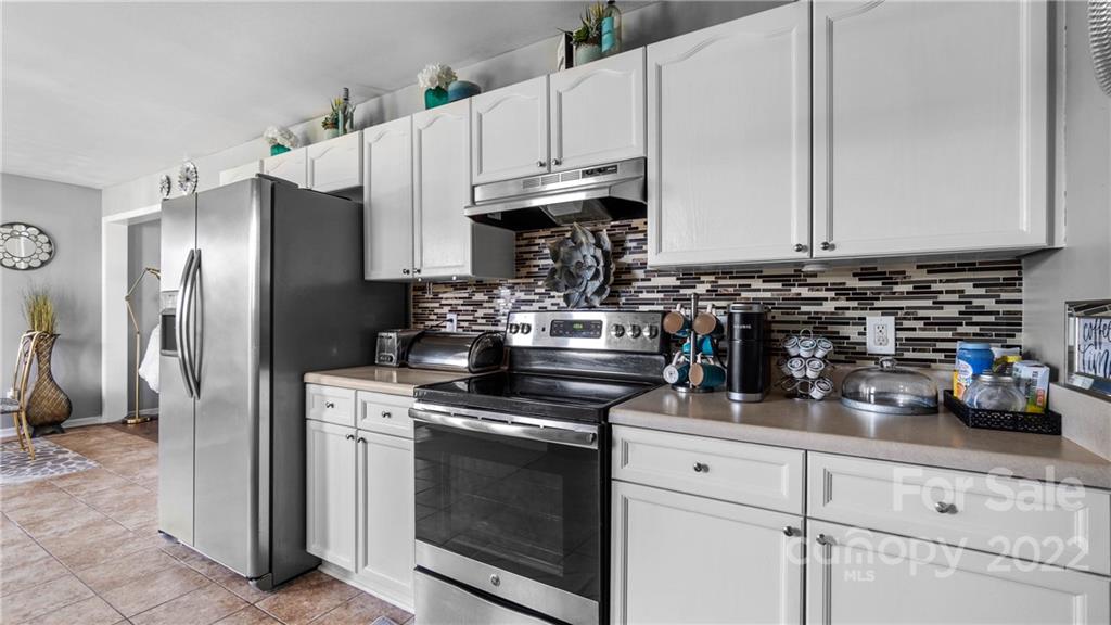 3302 Nevin Brook Road Charlotte, NC 28269 - Photo 10 of 24 Gallery Image 10