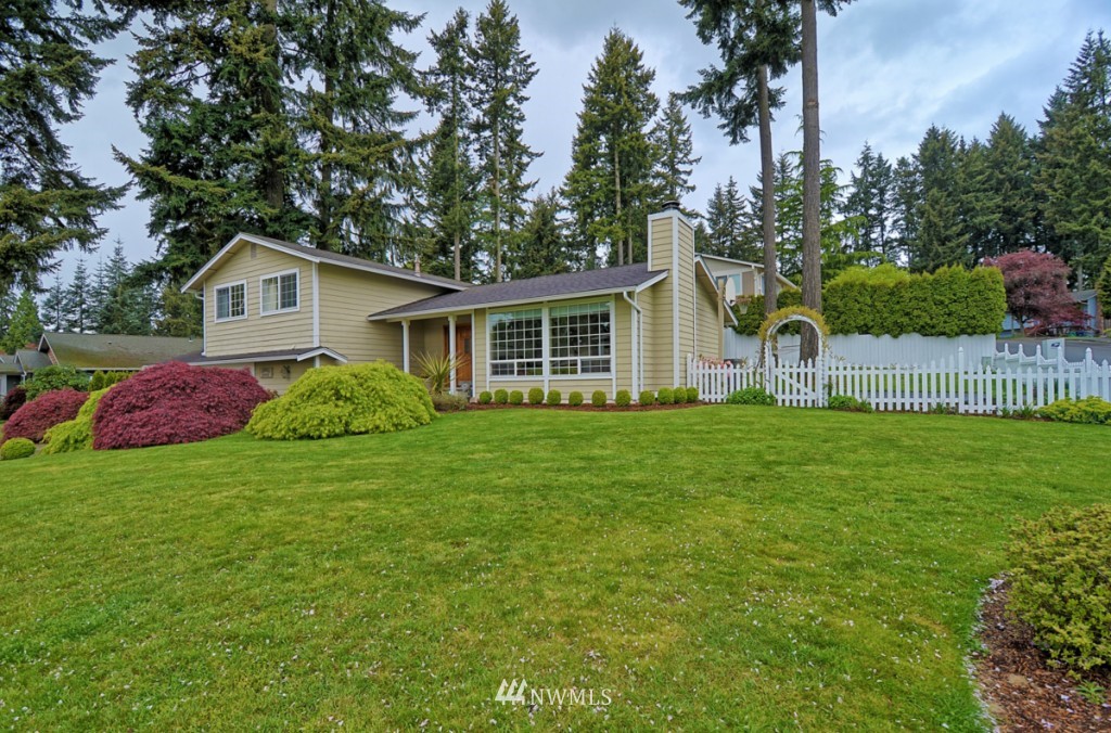 18223 129th Place Northeast Bothell, WA 98011 - Photo 2 of 17 Gallery Image 2