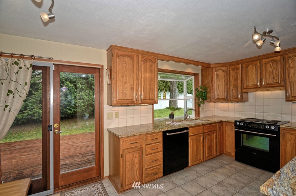 18223 129th Place Northeast Bothell, WA 98011 - Photo 7 of 17 Gallery Image 7