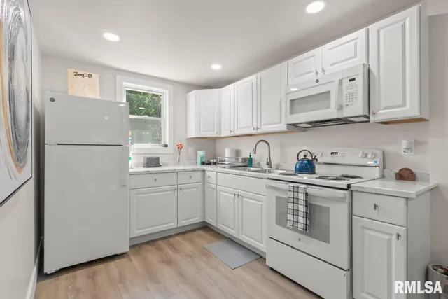 $300,000 | 504 North 4th Street, Dunlap, IL 61525