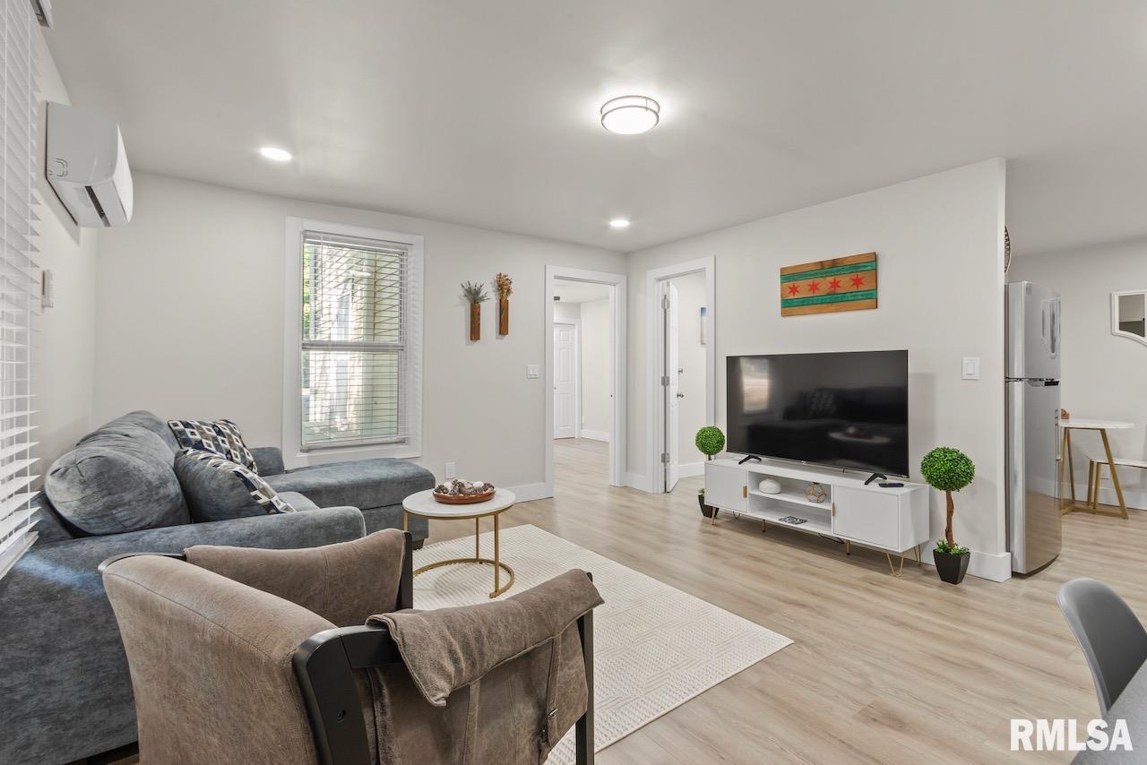 504 North 4th Street Dunlap, IL 61525 - Photo 4 of 30