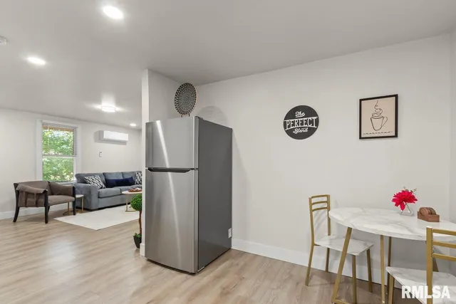 $300,000 | 504 North 4th Street, Dunlap, IL 61525