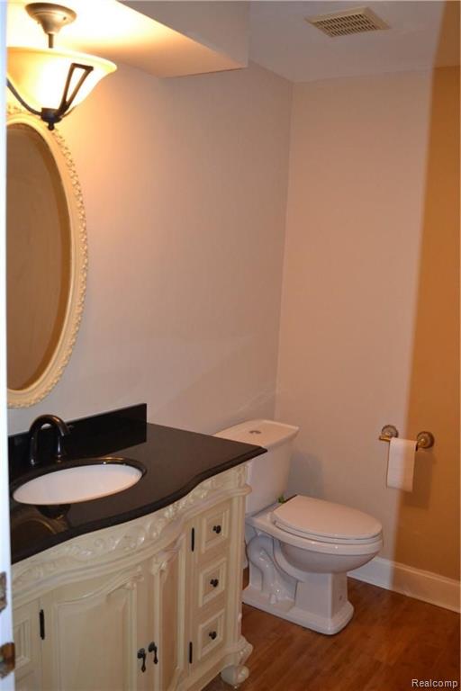 660 Birch Tree Court Rochester Hills, MI 48306 - Photo 14 of 38