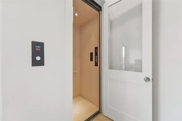 $799,000 | 1503 Vermont Street, Unit D, Houston, TX 77006