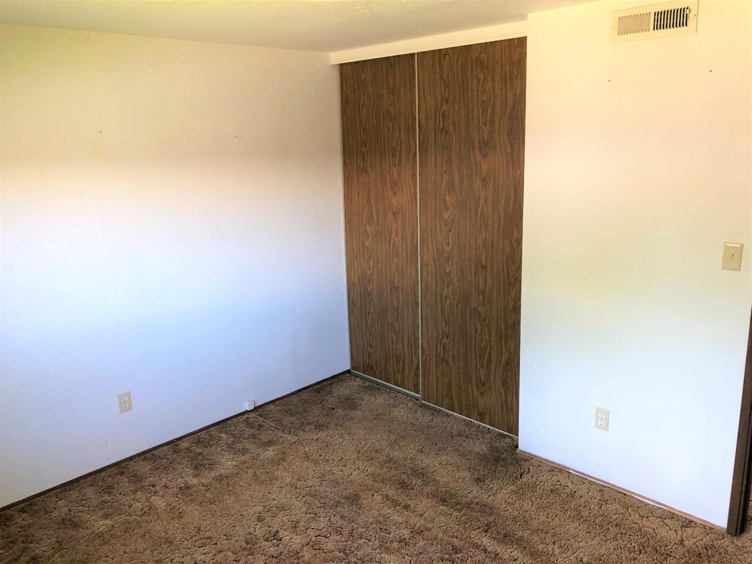 8354 Division Road White City, OR 97503 - Photo 10 of 14 Additional Photo