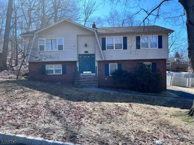 $700,000 | 13 Arverne Road, West Orange, NJ 07052