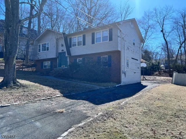 $700,000 | 13 Arverne Road, West Orange, NJ 07052