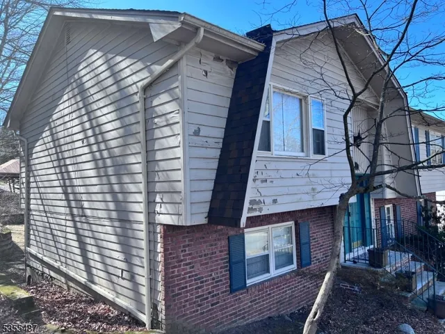 $700,000 | 13 Arverne Road, West Orange, NJ 07052