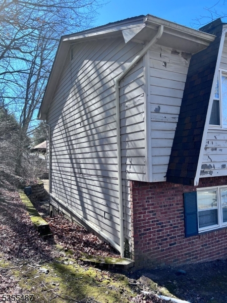 13 Arverne Road West Orange, NJ 07052 - Photo 6 of 9 a backyard of a house