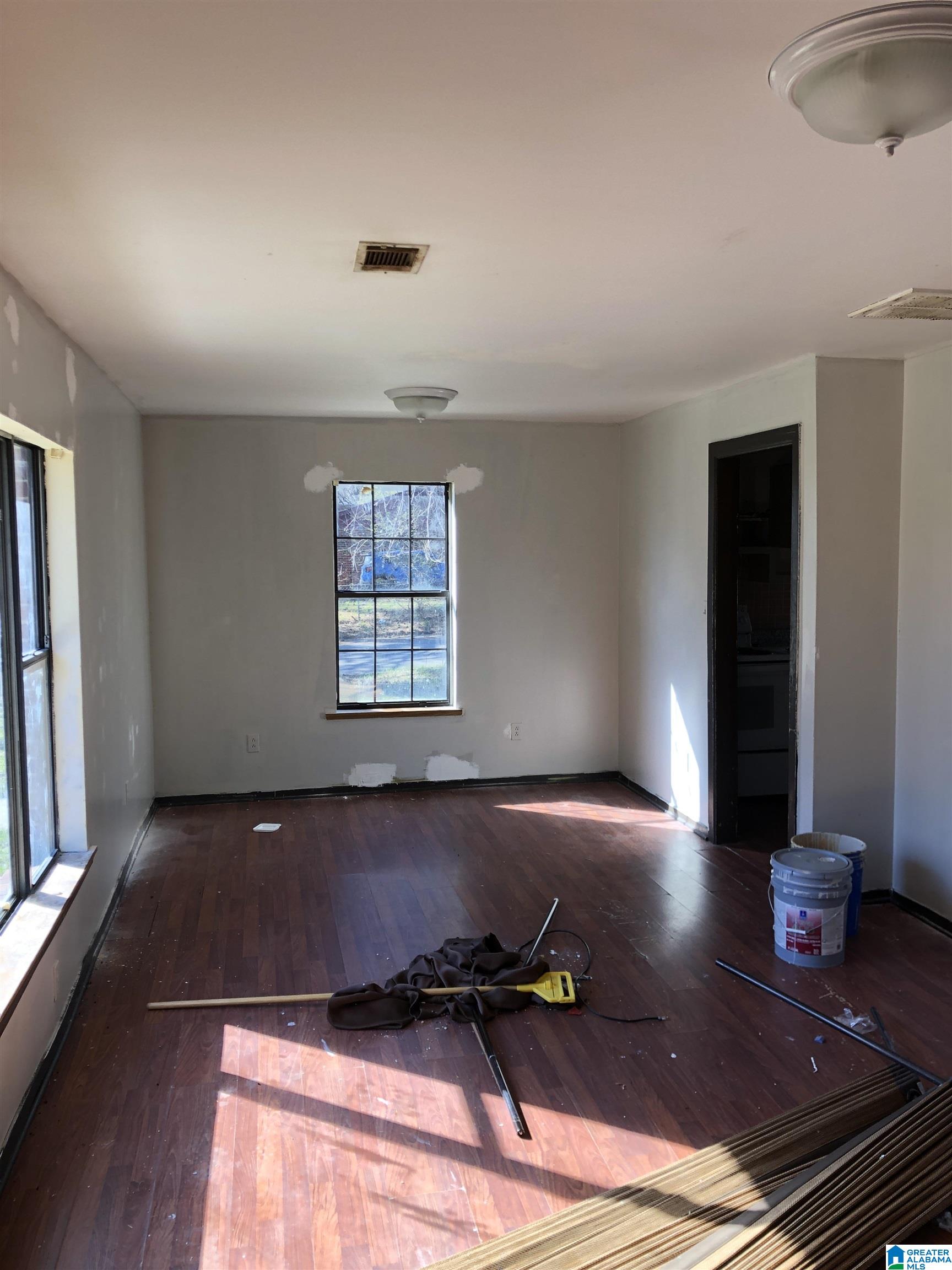 1116 Rayfield Drive Birmingham, AL 35228 - Photo 5 of 23