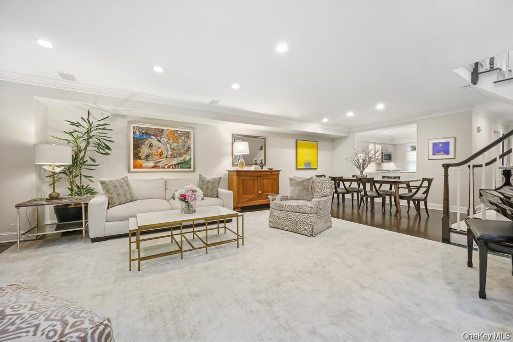 1054 Boston Post Road Rye, NY 10580 - Photo 6 of 22