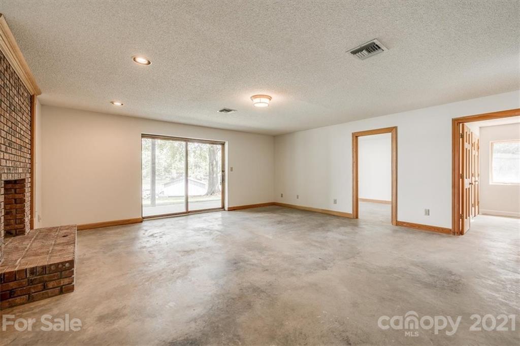 4223 Acacia Road York, SC 29745 - Photo 28 of 38 Gallery Image 28