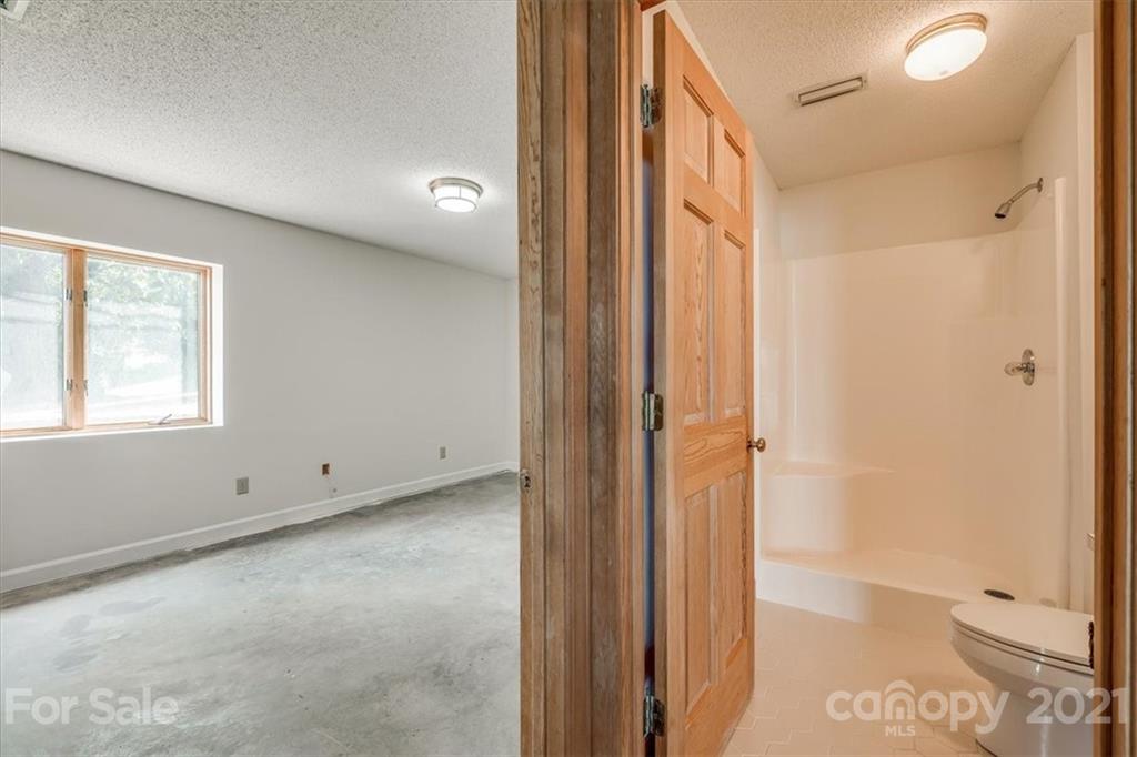 4223 Acacia Road York, SC 29745 - Photo 29 of 38 Gallery Image 29