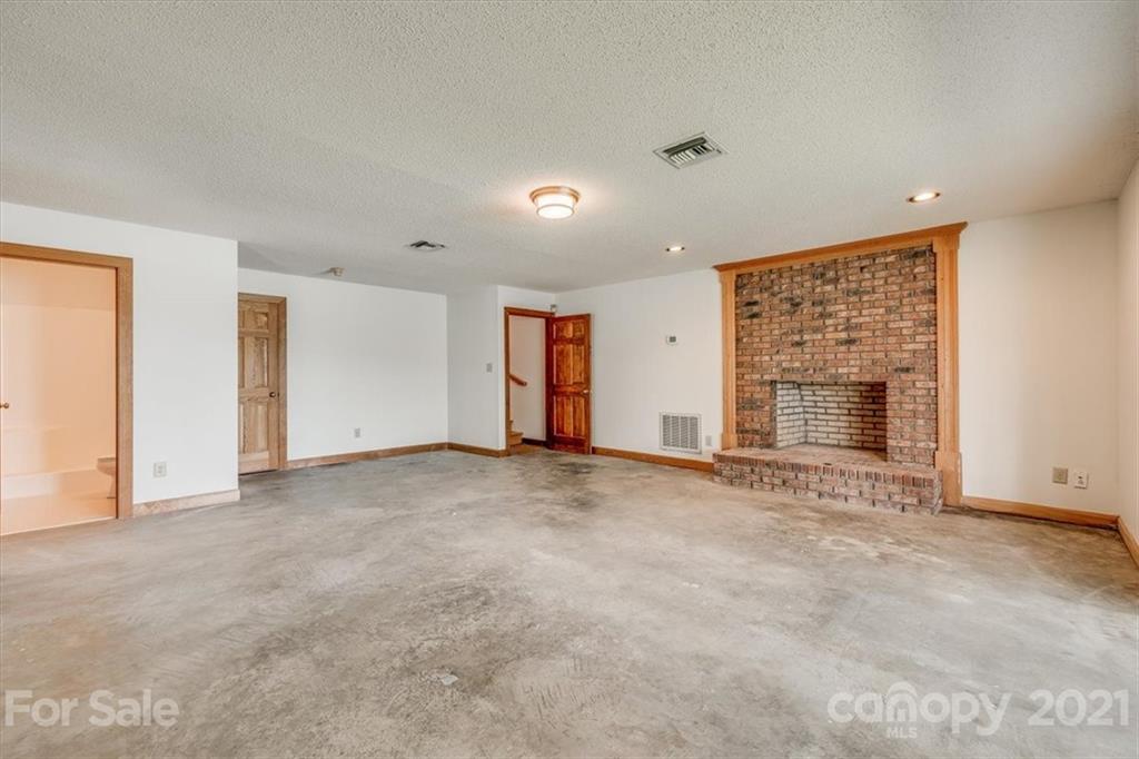 4223 Acacia Road York, SC 29745 - Photo 32 of 38 Gallery Image 32