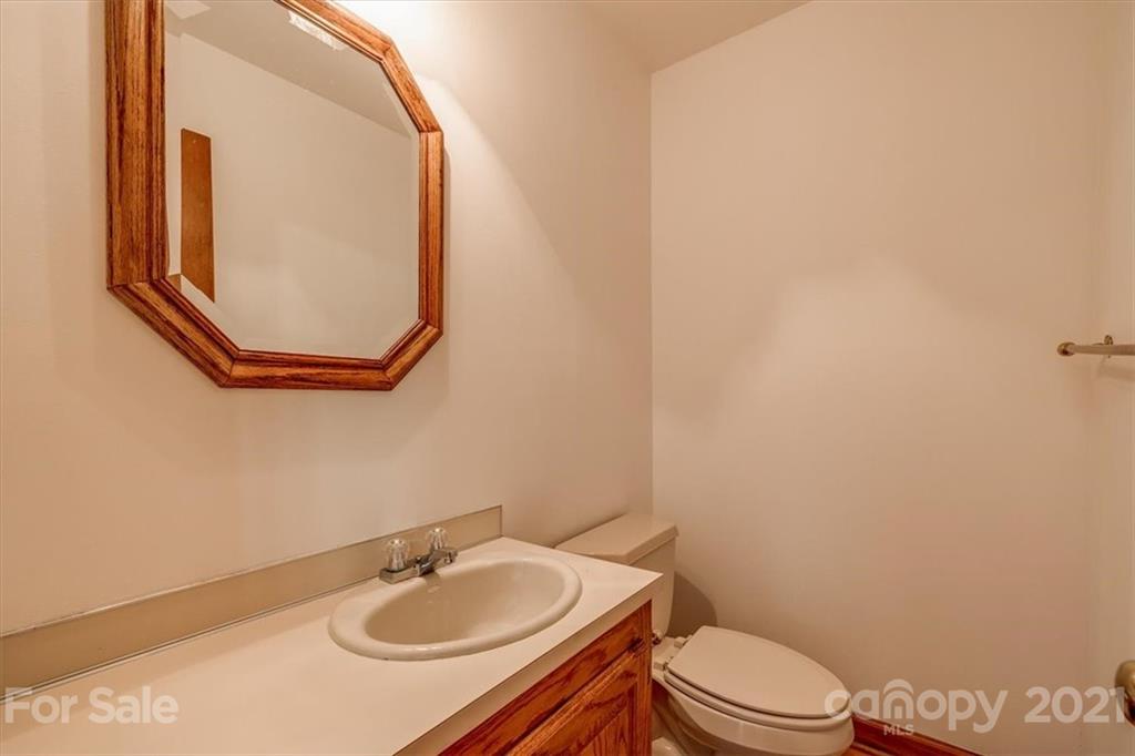 4223 Acacia Road York, SC 29745 - Photo 6 of 38 Gallery Image 6