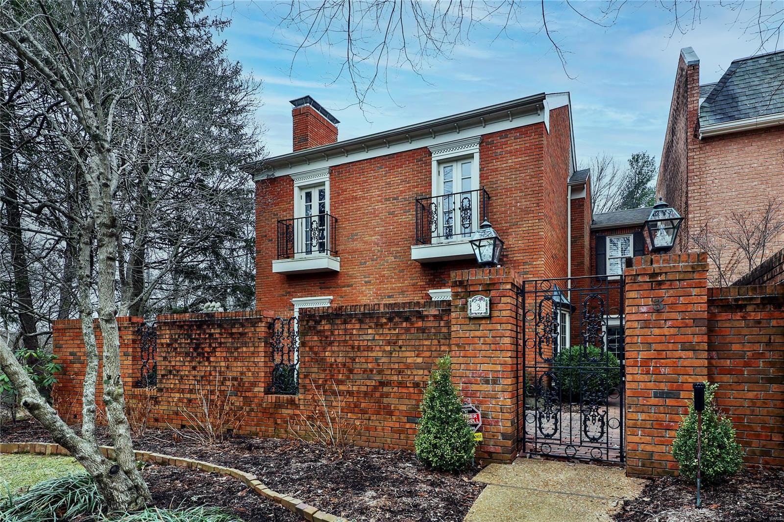3 Chatfield Place Road Creve Coeur, MO 63141 - Photo 1 of 43 Gallery Image 1