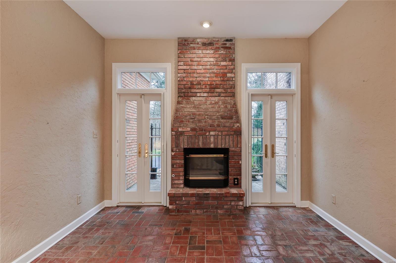 3 Chatfield Place Road Creve Coeur, MO 63141 - Photo 11 of 43 Gallery Image 11