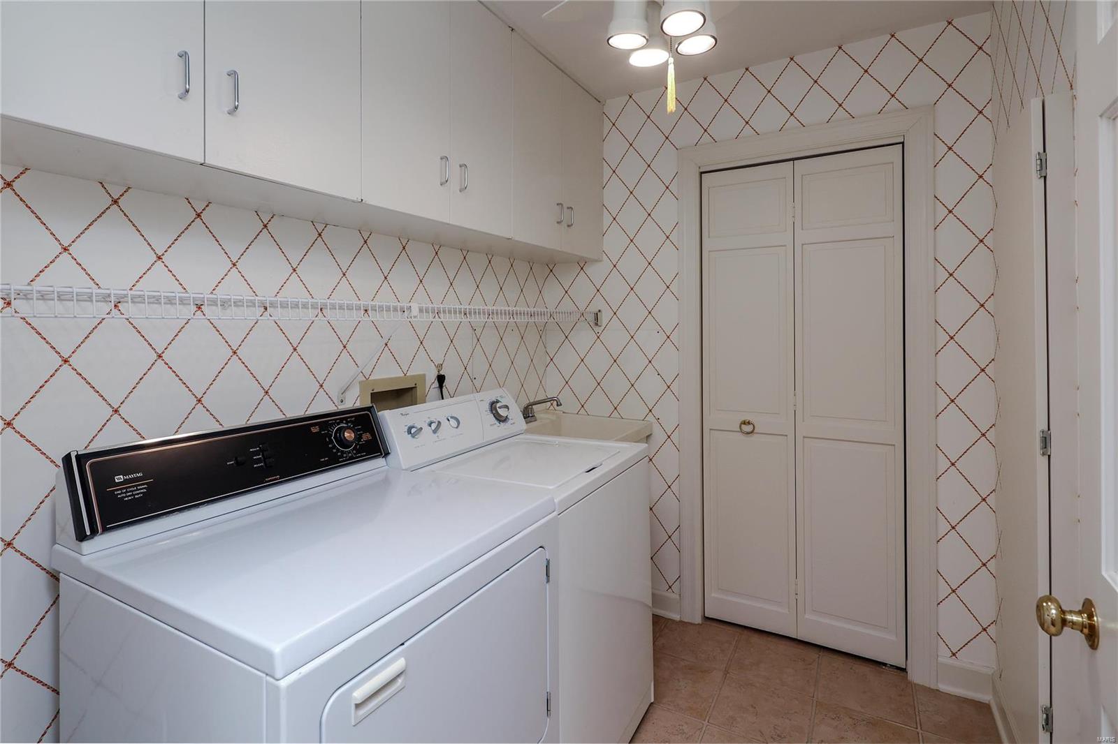 3 Chatfield Place Road Creve Coeur, MO 63141 - Photo 13 of 43 Gallery Image 13