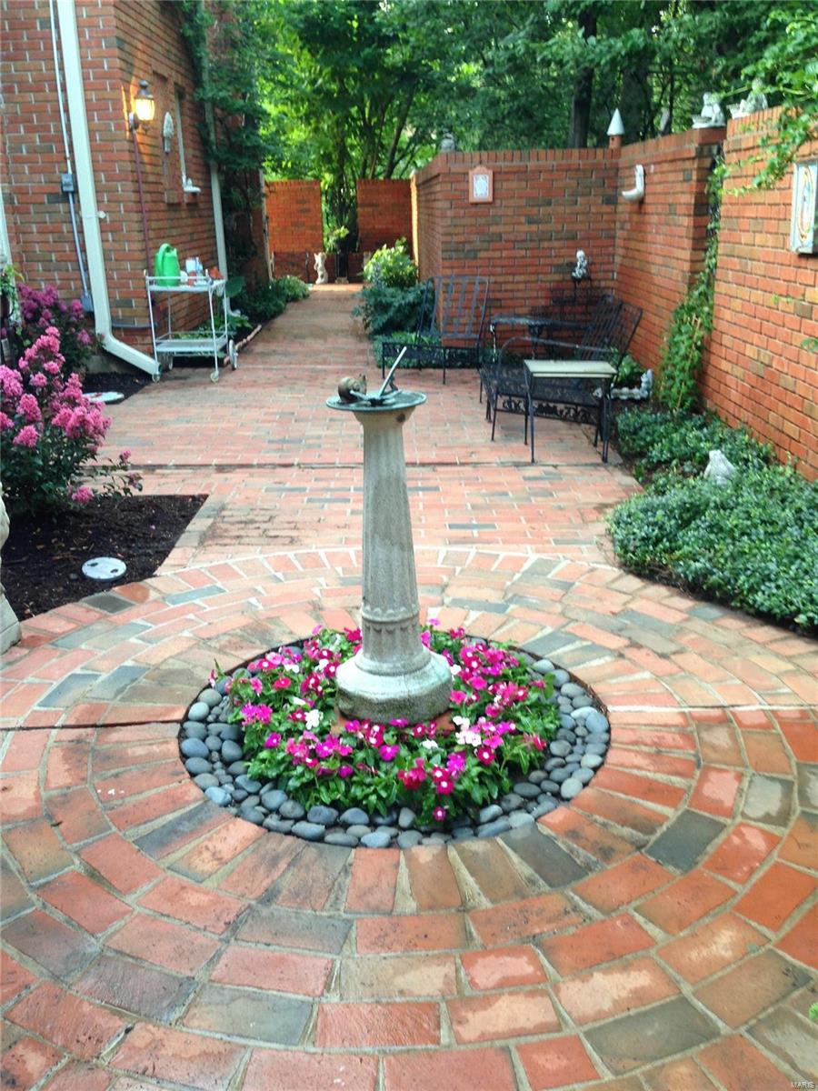 3 Chatfield Place Road Creve Coeur, MO 63141 - Photo 28 of 43 Gallery Image 28
