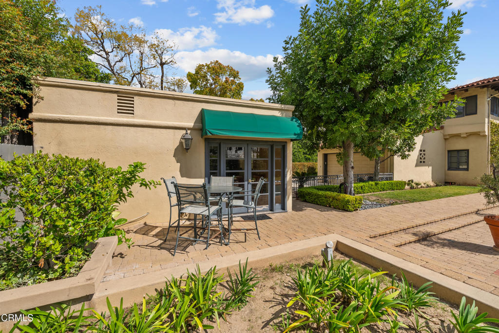 795 Holladay Road Pasadena, CA 91106 - Photo 10 of 16 45