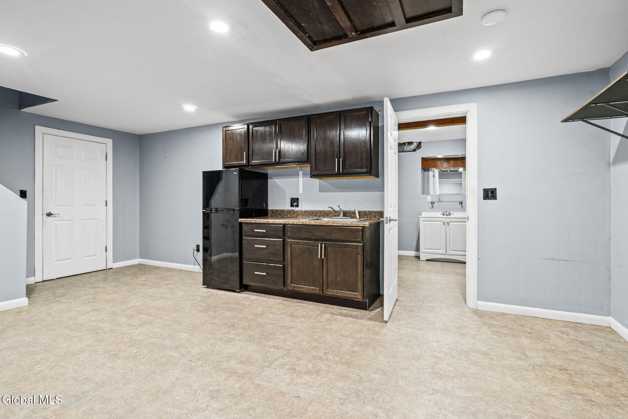 229 Menlo Park Road Niskayuna, NY 12309 - Photo 44 of 55 35-web-or-mls-229-menlo-park-rd