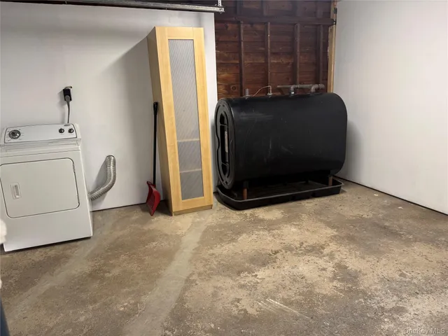 a view of a storage & utility room