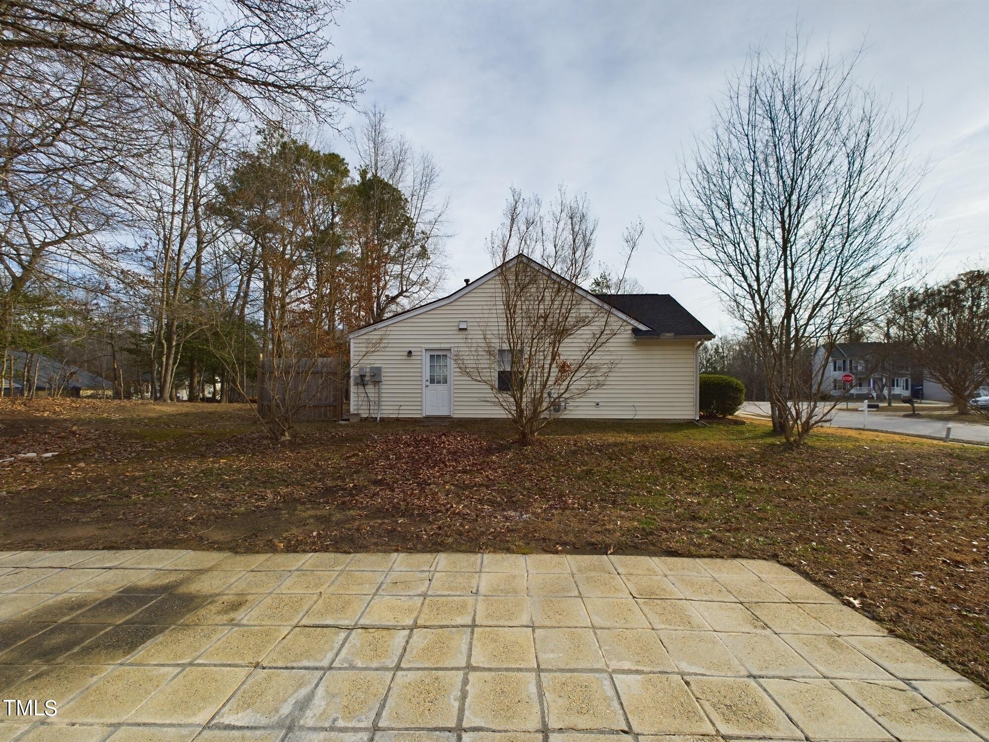 3225 Balm Court Raleigh, NC 27610 - Photo 40 of 43 CAM01608G0-PR0048-STILL010