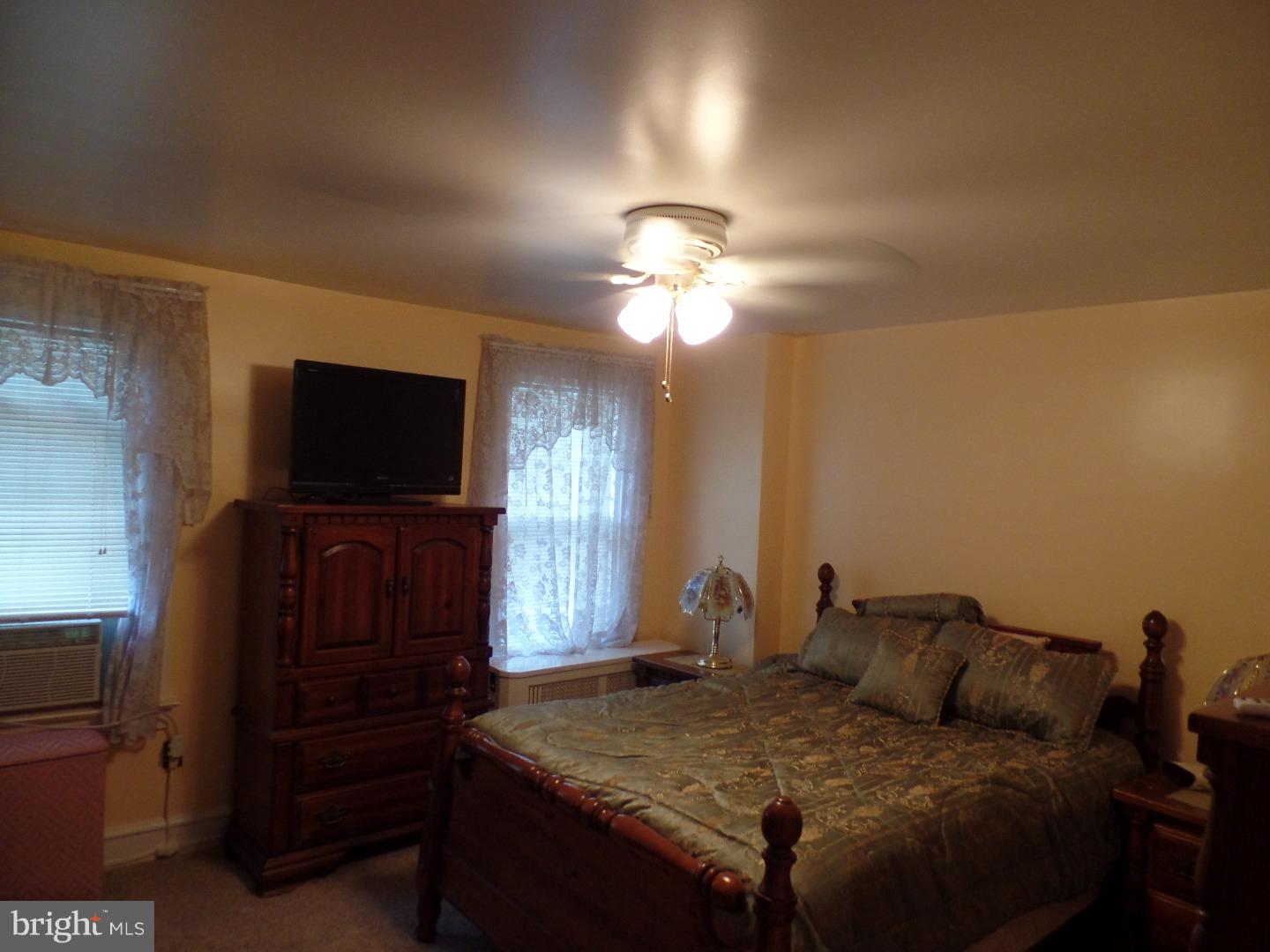175 East Avon Road Chester, PA 19015 - Photo 8 of 15 Gallery Image 8