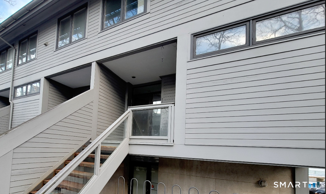2 Front Street, Unit 2J New Haven, CT 06513 - Photo 14 of 15 a view of a house with a balcony