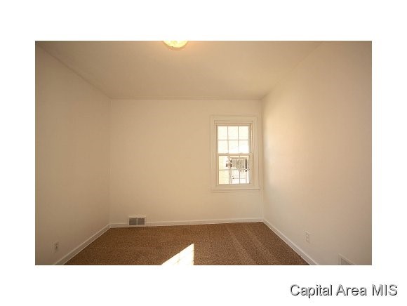 2429 South Walnut Street Springfield, IL 62704 - Photo 9 of 18
