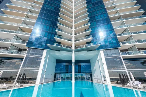 $2,448,000 | 17121 Collins Avenue, Unit 2906, Sunny Isles Beach, FL 33160