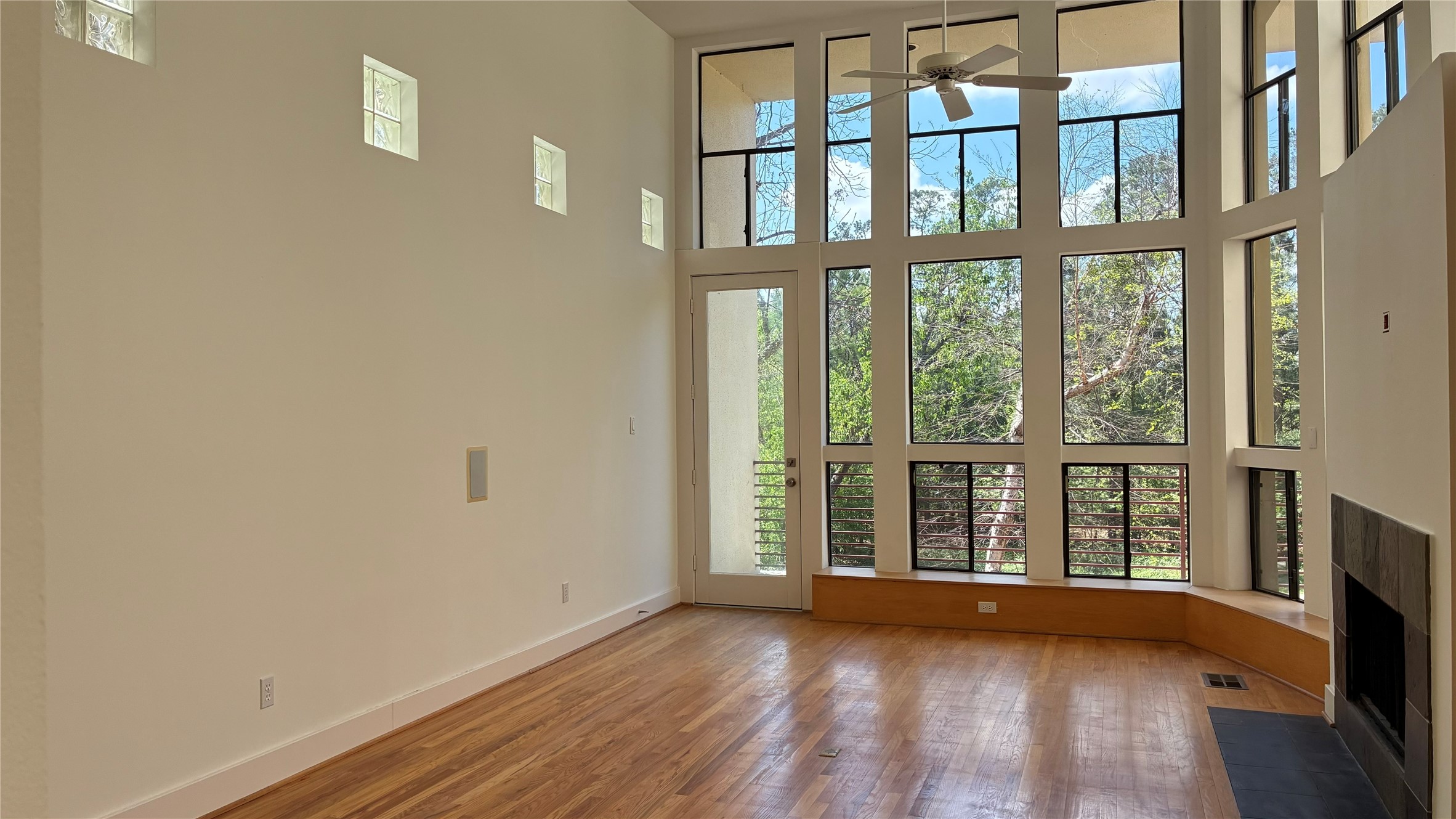 6320 Haskell Street, Unit A Houston, TX 77007 - Photo 5 of 49