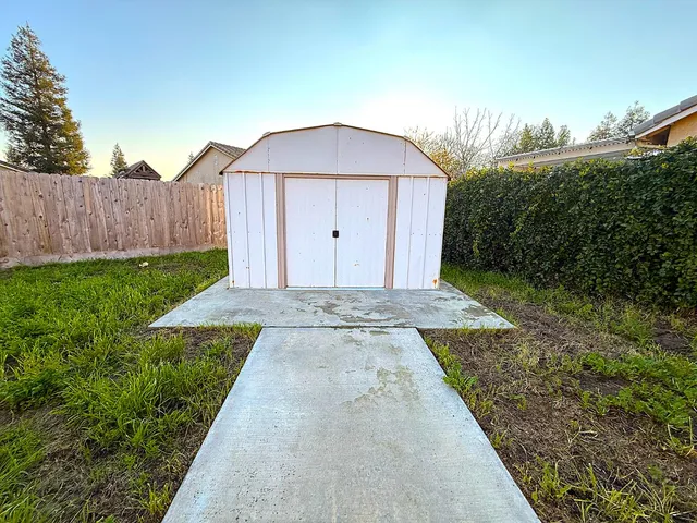 $445,000 | 3817 Dockery Avenue, Selma, CA 93662