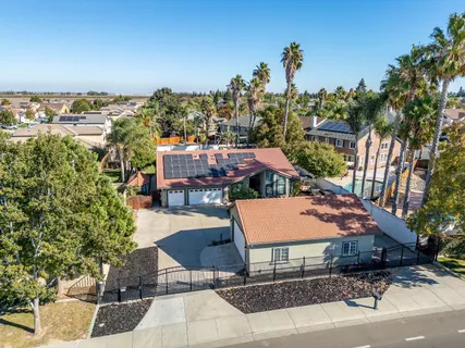 $979,999 | 1760 South MacArthur Drive, Tracy, CA 95304