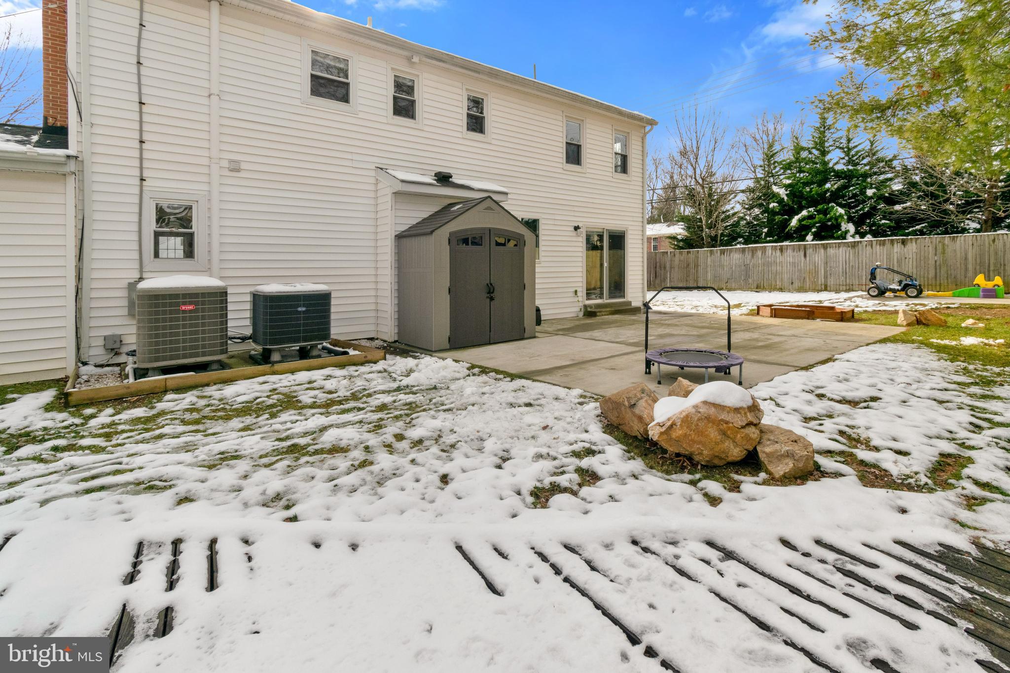 11600 Coldstream Drive Potomac, MD 20854 - Photo 25 of 25 a view of a swimming pool with a lounge chairs