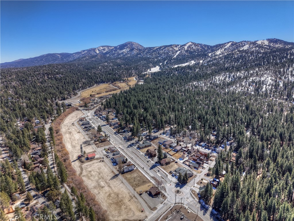 42533 Moonridge Road Big Bear Lake, CA 92315 - Photo 35 of 37 an aerial view of residential house and sandy dunes