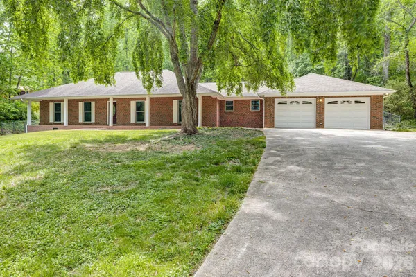 $580,000 | 35 Byrd Road, Candler, NC 28715