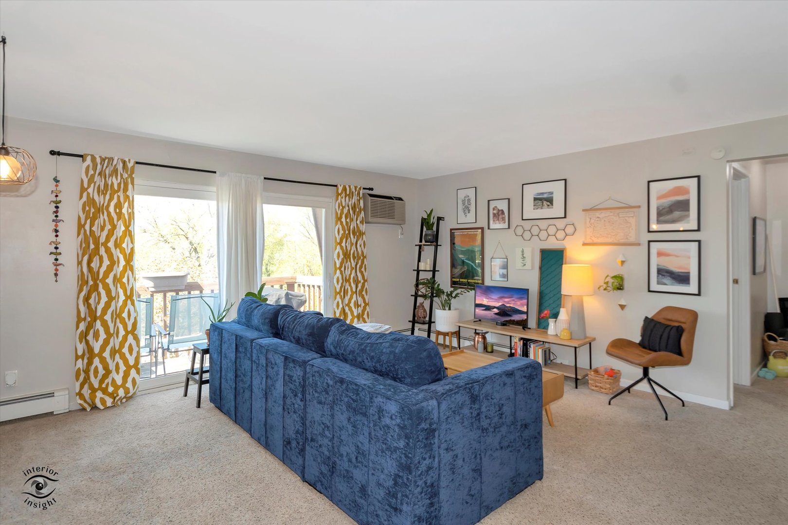 19300 Wolf Road, Unit 10 Mokena, IL 60448 - Photo 5 of 22 a living room with furniture and a couch