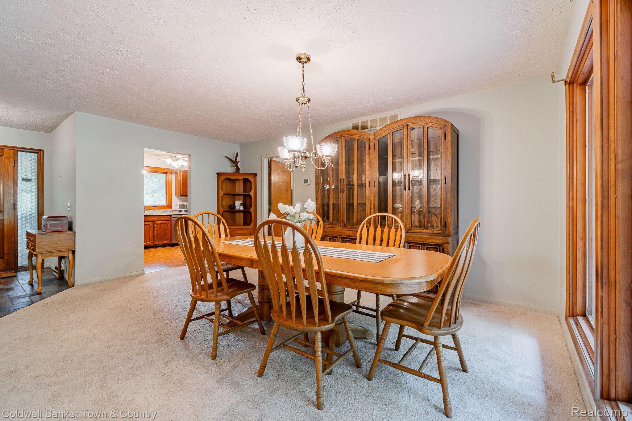 2145 Hidden Valley Howell, MI 48843 - Photo 13 of 59 Gallery Image 13