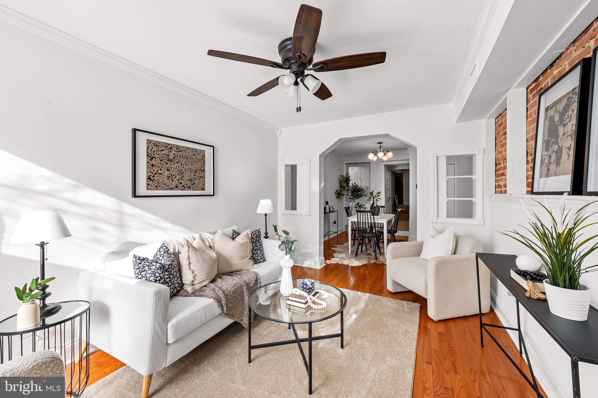 2234 Fleet Street Baltimore, MD 21231 - Photo 3 of 26 Living Room