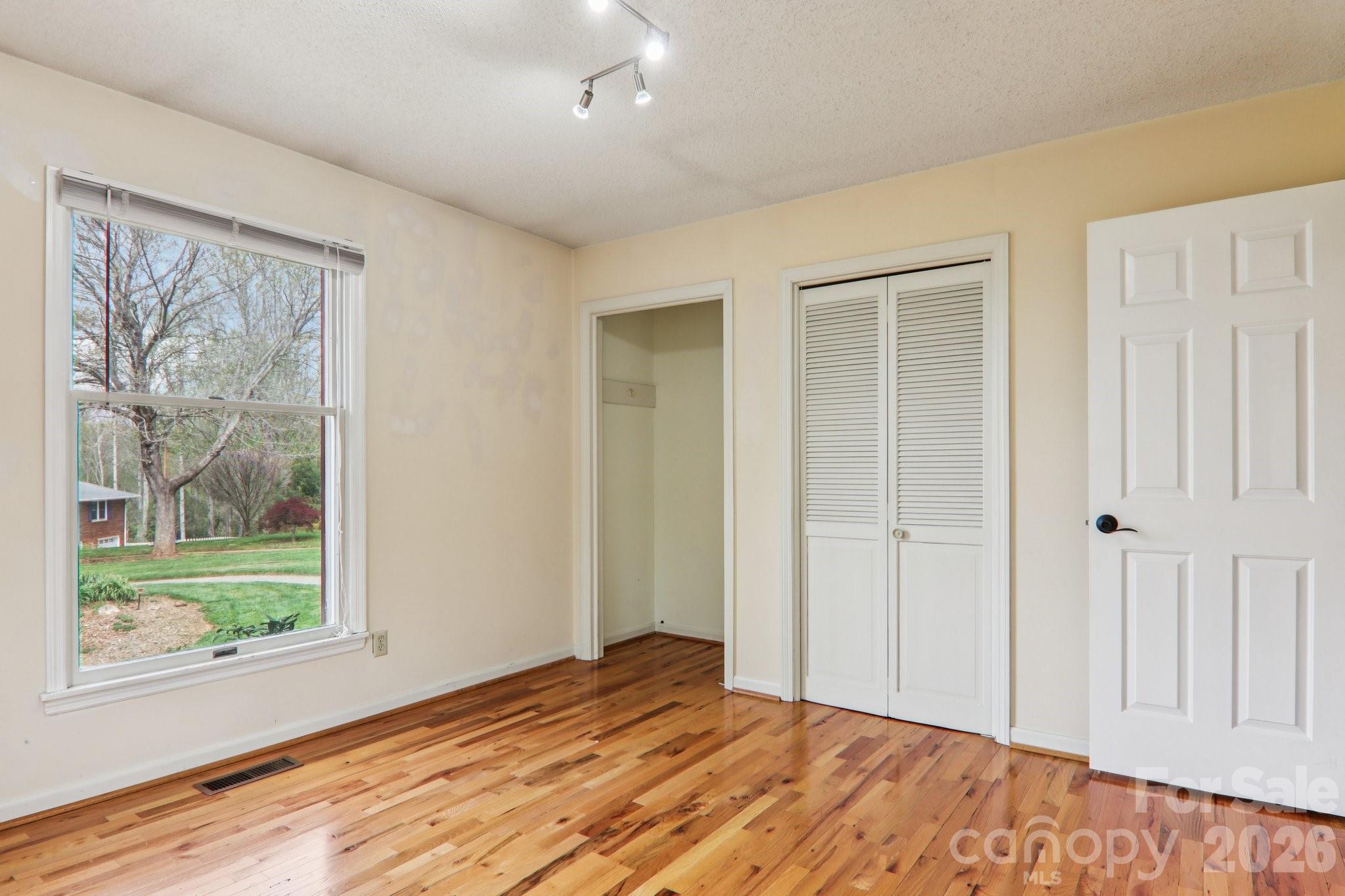 544 Bluebird Ridge Asheville, NC 28804 - Photo 20 of 48