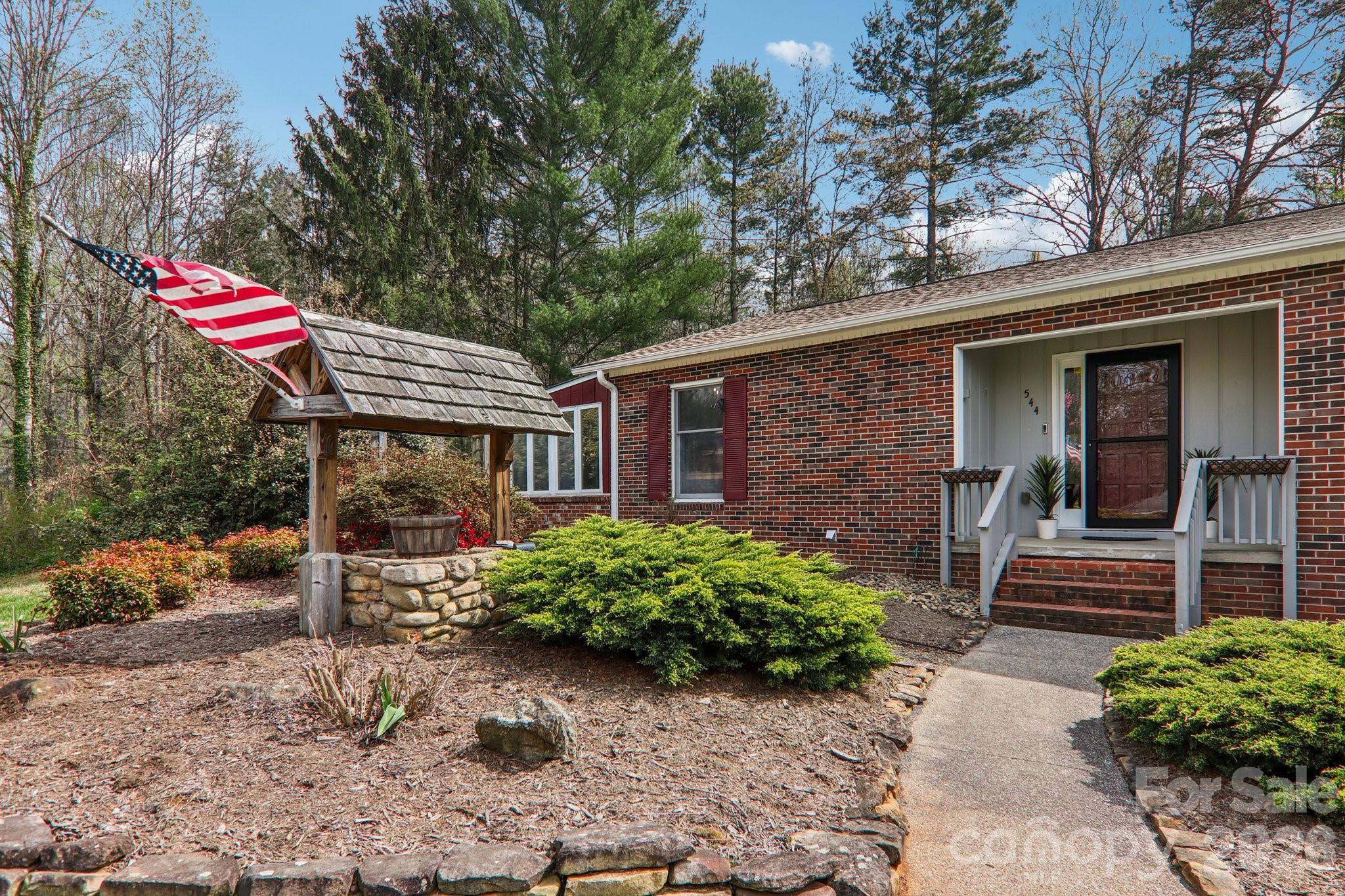 544 Bluebird Ridge Asheville, NC 28804 - Photo 2 of 48