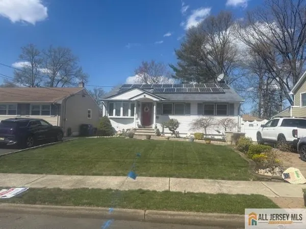 $589,000 | 124 Inwood Avenue, Colonia, NJ 07067