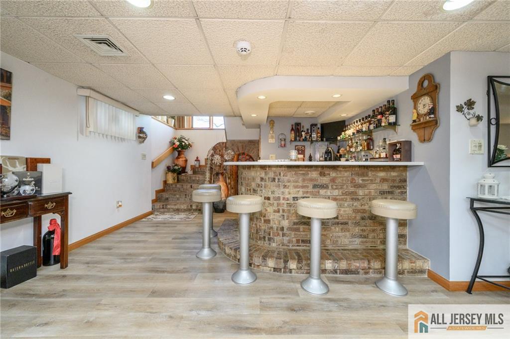 124 Inwood Avenue Colonia, NJ 07067 - Photo 24 of 36