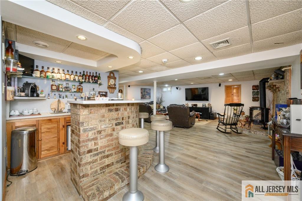 124 Inwood Avenue Colonia, NJ 07067 - Photo 26 of 36