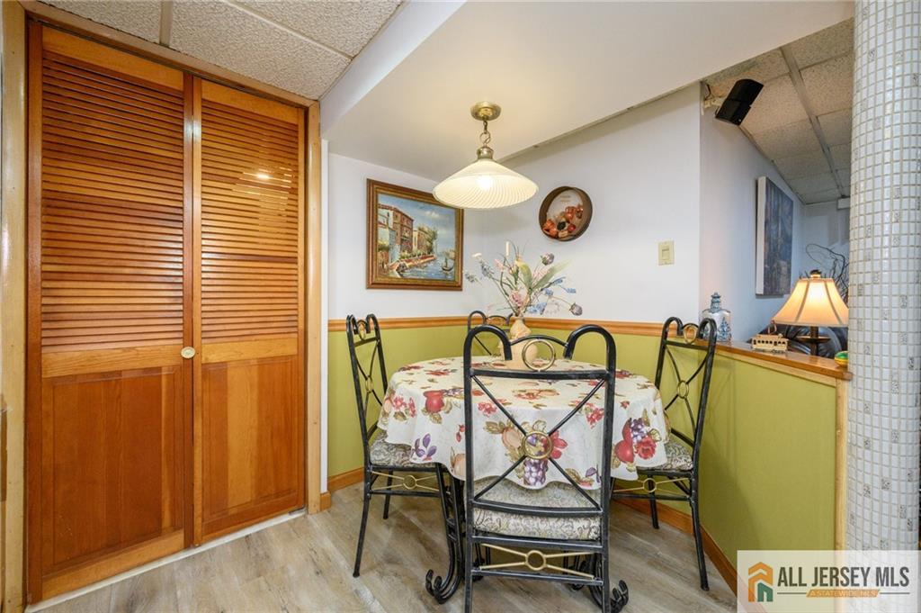 124 Inwood Avenue Colonia, NJ 07067 - Photo 28 of 36